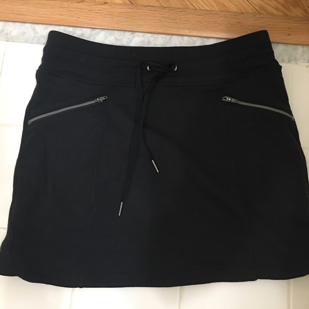 Athletica Black